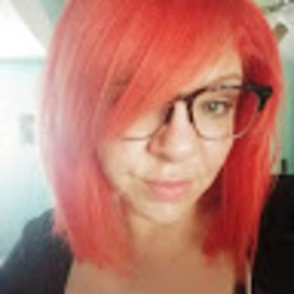 Meet your Posher, Tessa - Picture 1 of 1